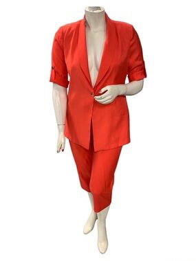 Ness NWT Bright Red Short-Sleeve Blazer with Capri Pants Size M